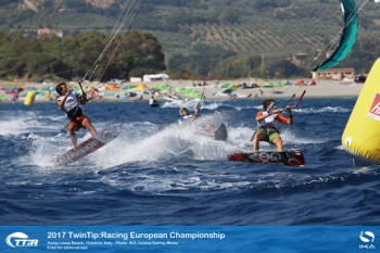Battles at Top of Order at TwinTip Kite Race Tighten in Testing Conditions